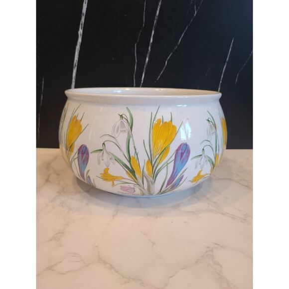 Portmeirion 'The Botanic Garden' 8.5" Round Romantic Vegetable/Salad Bowl Crocus - Picture 5 of 16